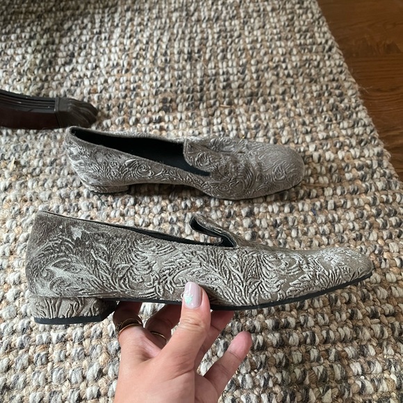 SOLD Stuart Weitzman velvet loafers - Picture 3 of 5